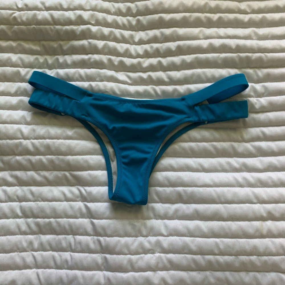 Victoria’s Secret bathing suit bottoms